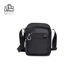 تصویر اختصاصی از نمای جلوی کیف دوشی فوور کد 2802-04 در رنگ مشکی