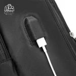 تصویر اختصاصی از پورت usb کوله‌پشتی بنج کد ۱۸۰۰ در رنگ مشکی