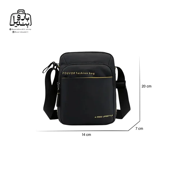 تصویر اختصاصی از نمای جلوی کیف دوشی فوور کد 2538-06 در رنگ مشکی همراه با سایزبندی